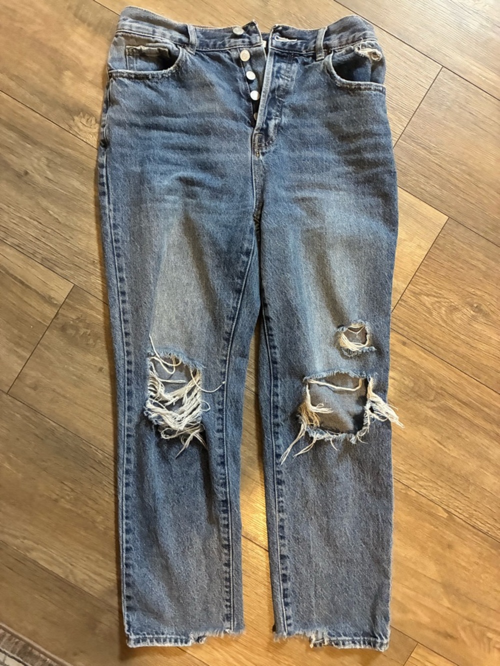 PacSun Women's Distressed Straight-Leg Jeans in Blue Wash